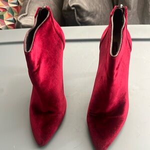 Ava Aiden Black Velour Boots